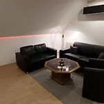 Lange Apartment *